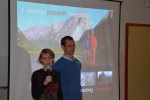Tanja in Andrej Grmovšek med pozdravom in predstavitvijo title=