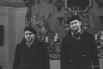 Program sta vodila Oskar in Matic v podobi angelov title=