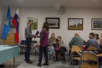 Bronasti častni znak za vodnico Majo title=