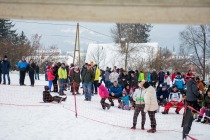 Ciljni prostor z navijači title=