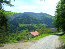 Od Dešnika pogled nazaj proti Klopnemu vrhu title=