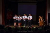 Uvodna himna z godbo na pihala title=